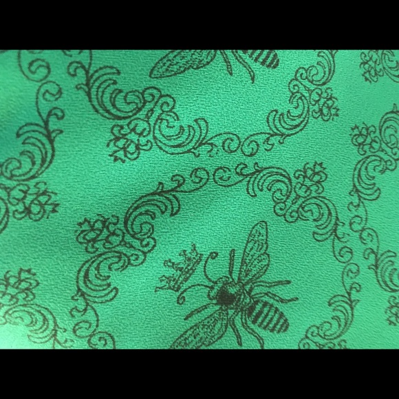 Green Blouse - Picture 3 of 3